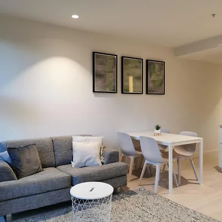 Eq Tower Modern Apartments Melbourne Central Cbd Exterior photo