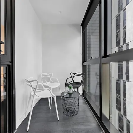 Eq Tower Modern Apartments Melbourne Central Cbd Room photo