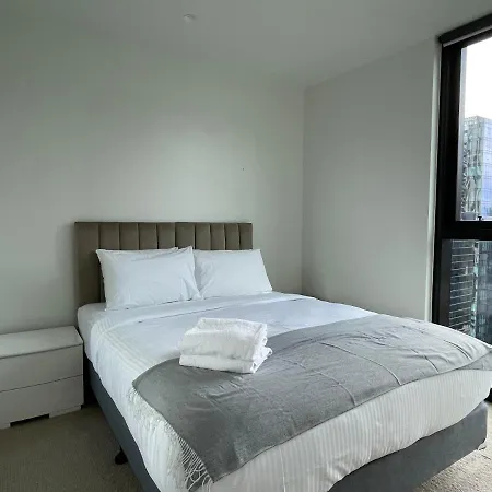 Eq Tower Modern Apartments Melbourne Central Cbd Exterior photo