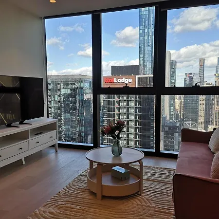 Eq Tower Modern Apartments Melbourne Central Cbd Exterior photo