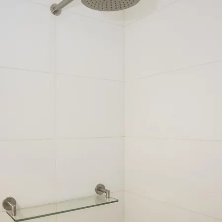 Eq Tower Modern Apartments Melbourne Central Cbd Room photo