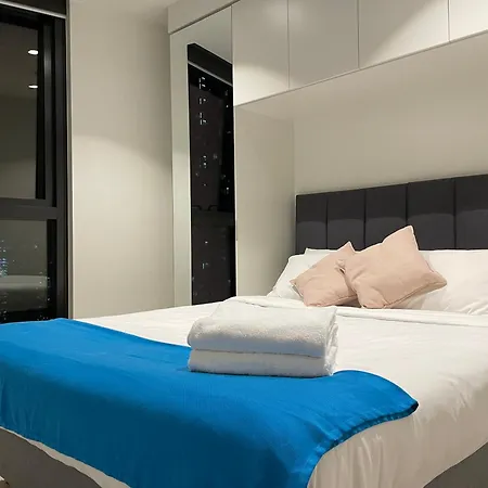 Eq Tower Modern Apartments Melbourne Central Cbd Room photo