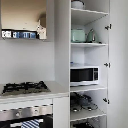 Eq Tower Modern Apartments Melbourne Central Cbd Room photo