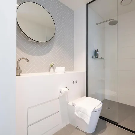 Eq Tower Modern Apartments Melbourne Central Cbd Room photo