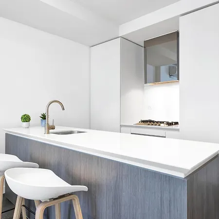 Eq Tower Modern Apartments Melbourne Central Cbd Room photo